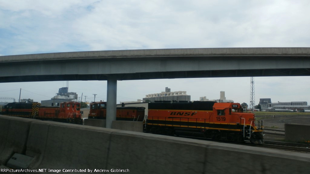 BNSF 1519, GN 3411, 3702 & IAIS 717